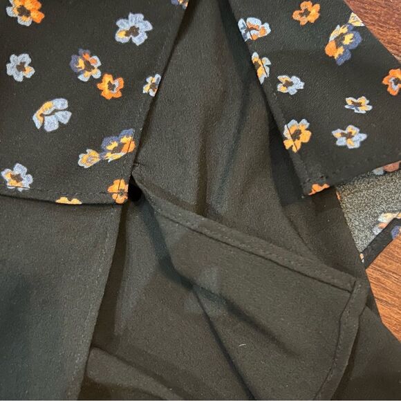 Banana Republic sleeveless black double layer ditsy floral top size small - Picture 5 of 7